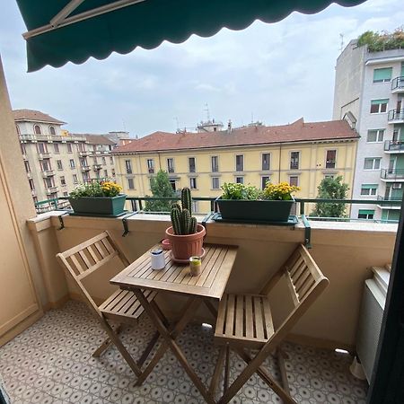 Daniela'S Spazioso Appartamento Ai Navigli Milano Exteriör bild